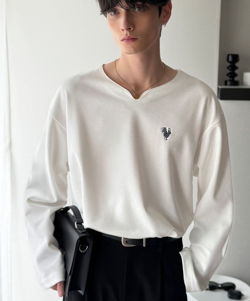 Classical Origin(クラシカルオリジン)の「「韓国トレンド。」ポンチ素材Vネック胸刺繍Tシャツ/Soft Ponte V-Neck T-Shirt(Tシャツ/カットソー・メンズ・ブラック/ホワイト・SMALL/MEDIUM/LARGE)」の15枚目の写真