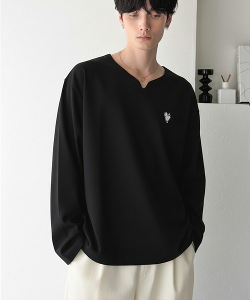 Classical Origin(クラシカルオリジン)の「「韓国トレンド。」ポンチ素材Vネック胸刺繍Tシャツ/Soft Ponte V-Neck T-Shirt(Tシャツ/カットソー・メンズ・ブラック/ホワイト・SMALL/MEDIUM/LARGE)」の4枚目の写真