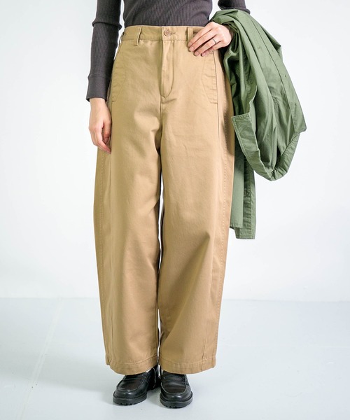D.M.G.（ドミンゴ）の「[D.M.G. / ディーエムジー] チノ ボリュームペインターパンツ（チノパンツ・レディース・ベージュ/オリーブ/ブラック/ライトグレー・M/S）」の3枚目の写真