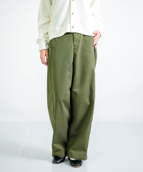 D.M.G.（ドミンゴ）の「[D.M.G. / ディーエムジー] チノ ボリュームペインターパンツ（チノパンツ・レディース・ベージュ/オリーブ/ブラック/ライトグレー・M/S）」の4枚目の写真