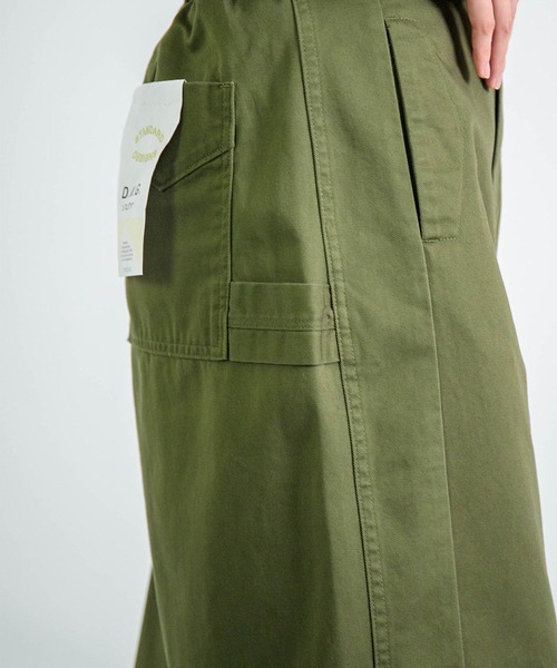 D.M.G.（ドミンゴ）の「[D.M.G. / ディーエムジー] チノ ボリュームペインターパンツ（チノパンツ・レディース・ベージュ/オリーブ/ブラック/ライトグレー・M/S）」の7枚目の写真