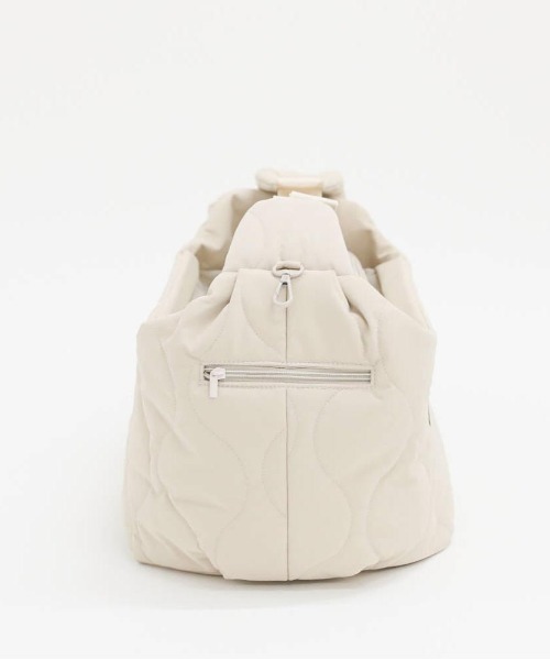moncheri(モンシェリ)の「キルティングコンパクトスリングバッグ【収納・飛び出し防止リード付・長さ調節可能・6㎏まで対応】(ペット用キャリーケース・レディース・ベージュ・FREE)」の8枚目の写真