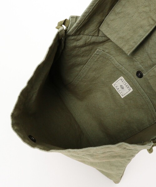 ARTS & CRAFTS（アーツアンドクラフト）の「【別注】ARTS ＆ CRAFTS / FIRST AID POUCH MOD（ショルダーバッグ・メンズ・オリーブ/レッド・ONE SIZE）」の14枚目の写真