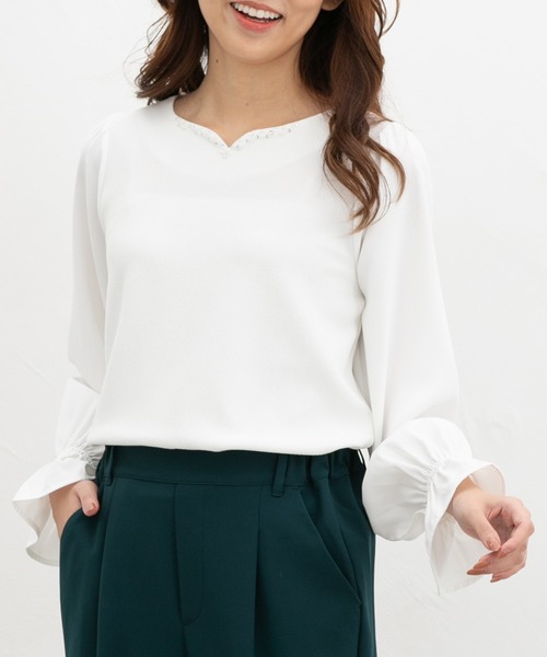 Honeys(ハニーズ)の「ビジュー付ハートネック(Tシャツ/カットソー・レディース・ネイビー/アイボリー/ライトグレー/ボルドー・S/M/LL/L/3L)」の10枚目の写真