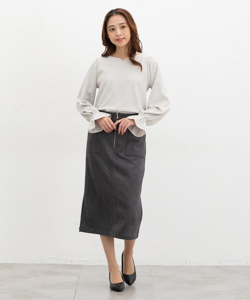 Honeys(ハニーズ)の「ビジュー付ハートネック(Tシャツ/カットソー・レディース・ネイビー/アイボリー/ライトグレー/ボルドー・S/M/LL/L/3L)」の17枚目の写真