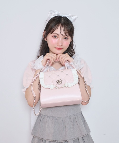 Honey Cinnamon(ハニーシナモン)の「ハートロゴパールキルティングバッグ(ハンドバッグ・レディース・ピンク/ブラック・FREE)」の3枚目の写真