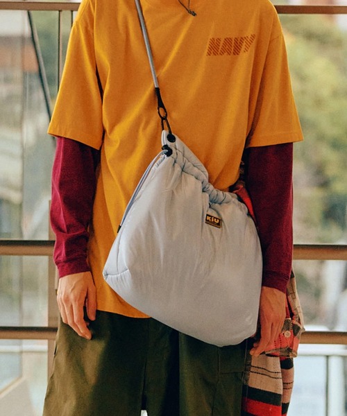 KiU(キウ)の「KiU/キウ トートバッグ パフィーパラコードトートバッグ K487(トートバッグ・メンズ・シルバー/ブラック/サックスブルー・FREE)」の16枚目の写真