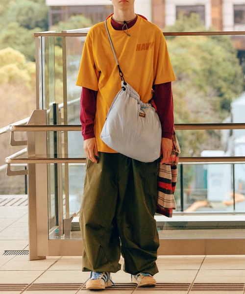 KiU(キウ)の「KiU/キウ トートバッグ パフィーパラコードトートバッグ K487(トートバッグ・メンズ・シルバー/ブラック/サックスブルー・FREE)」の17枚目の写真