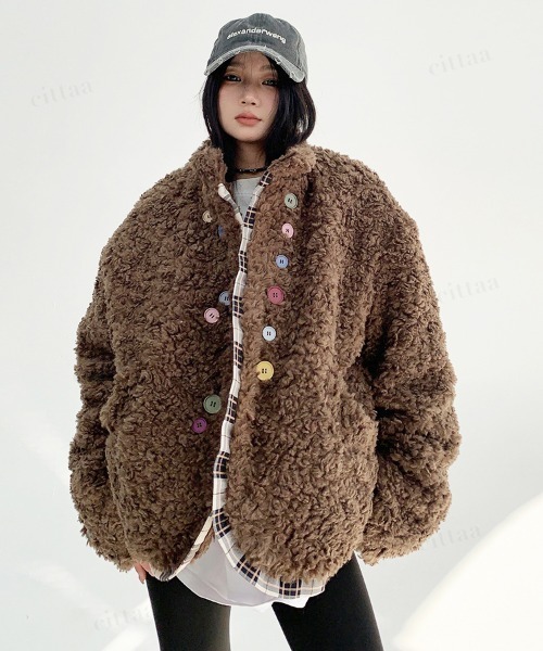 Dalfwin(ダールフィン)の「韓国ファッション ランダムボタンチェックラインプードルコート(その他アウター・レディース・ダークブラウン・FREE)」の2枚目の写真