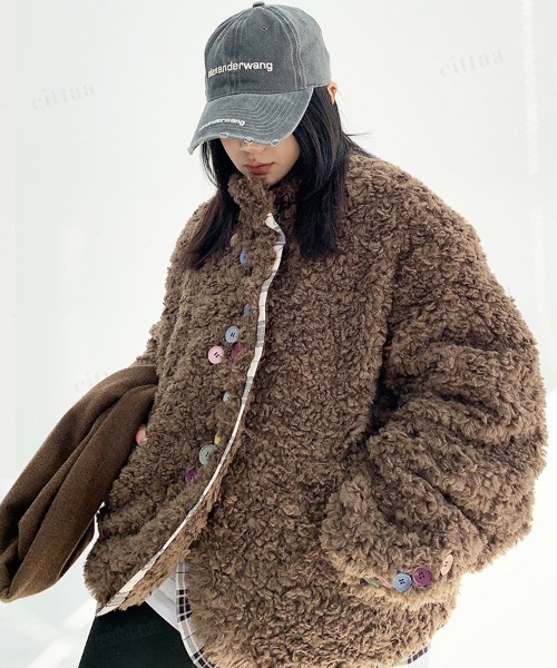 Dalfwin(ダールフィン)の「韓国ファッション ランダムボタンチェックラインプードルコート(その他アウター・レディース・ダークブラウン・FREE)」の6枚目の写真