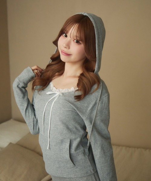 TITTY&CO.（ティティーアンドコー）の「フード付きリボントップス（Tシャツ/カットソー・レディース・ホワイト/ブラック/グレー・FREE）」の7枚目の写真