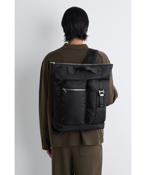 美品　COS(コス) ナイロンリュック パシュート バックパック - ナイロン（バックパック/リュック）｜COS