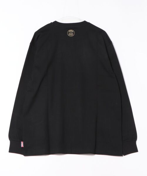 PARIS SAINT-GERMAIN(パリサンジェルマン)の「PSG_メタリックロゴ-LSTEE(Tシャツ/カットソー・メンズ・ホワイト/ブラック・L/XL/M)」の3枚目の写真