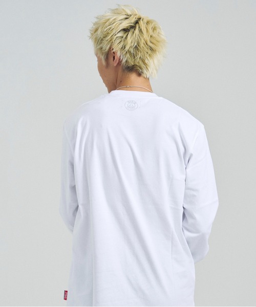 PARIS SAINT-GERMAIN(パリサンジェルマン)の「PSG_メタリックロゴ-LSTEE(Tシャツ/カットソー・メンズ・ホワイト/ブラック・L/XL/M)」の11枚目の写真