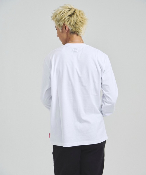 PARIS SAINT-GERMAIN(パリサンジェルマン)の「PSG_メタリックロゴ-LSTEE(Tシャツ/カットソー・メンズ・ホワイト/ブラック・L/XL/M)」の9枚目の写真