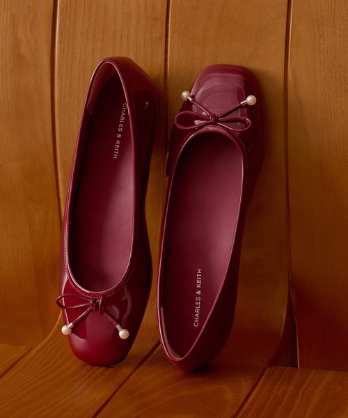 CHARLES & KEITH(チャールズ & キース)の「Barbara バーバラ パールエンベリシュッドボウバレエフラット(バレエシューズ・レディース・レッド/ブラック系その他6/マルチ・22.5cm/23cm/23.5cm/24.5cm/25cm/25.5cm)」の21枚目の写真