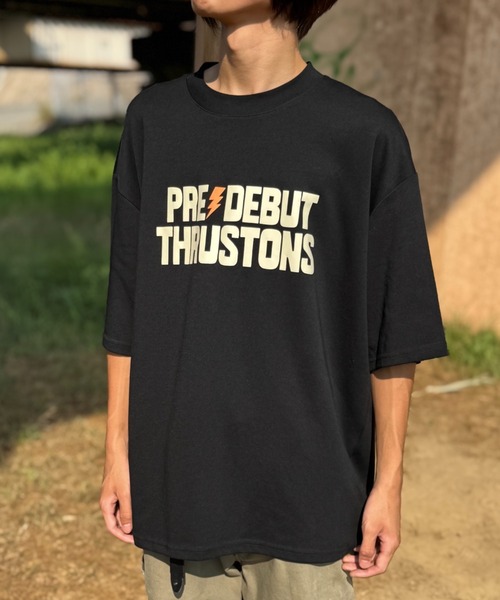 CELENA BEATS(セレナビーツ)の「「デビューまでスラストンズ」 ロゴデザイン オリジナルTシャツ(Tシャツ/カットソー・メンズ・ブラック系その他/ホワイト系その他/ホワイト/ブラック・L/M/S)」の9枚目の写真
