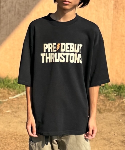 CELENA BEATS(セレナビーツ)の「「デビューまでスラストンズ」 ロゴデザイン オリジナルTシャツ(Tシャツ/カットソー・メンズ・ブラック系その他/ホワイト系その他/ホワイト/ブラック・L/M/S)」の13枚目の写真