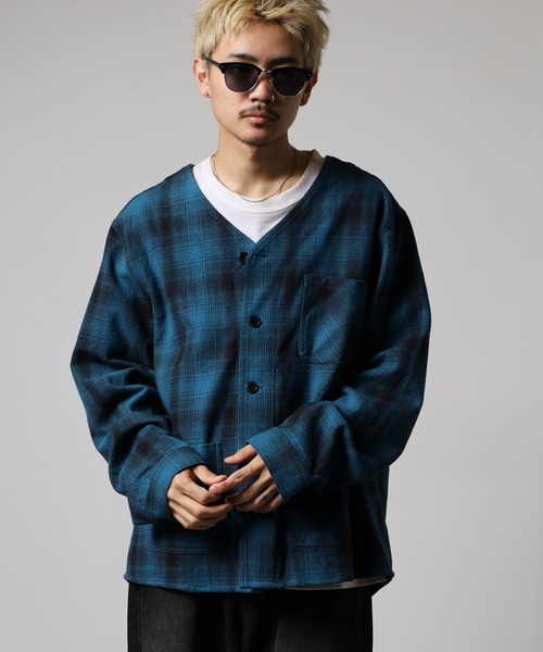 BIG MIKE（ビッグマイク）の「BIG MIKE Heavy Flannel Cardigan ヘビーフランネル オンブレチェック長袖カーディガン（カーディガン/ボレロ・メンズ・ブラック×ブルー・XL/L/M）」の2枚目の写真