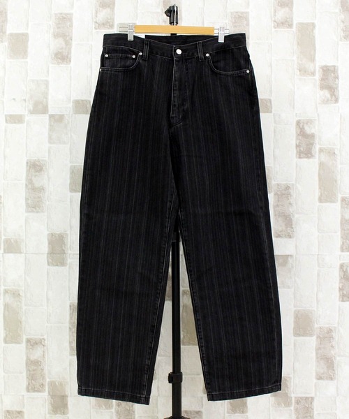 Carhartt WIP（カーハートダブリューアイピー）の「WIP ライランパンツ ストレートデニムパンツ Rylan Pant（デニムパンツ・メンズ・ブラック・34/32/30）」の2枚目の写真