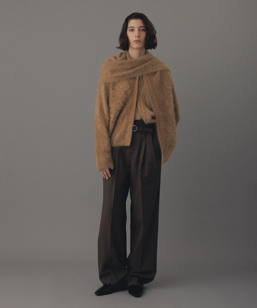 ADAM ET ROPE'(アダムエロペ)の「ブラッシュカシミヤVネックカーディガン(カーディガン/ボレロ・レディース・グリーン系その他3/ダークブラウン・FREE)」の22枚目の写真