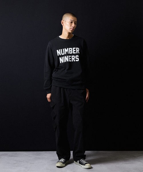 NUMBER (N)INE（ナンバーナイン）の「NUMBER NINERS PRINTED CLASSIC CREWNECK SWEATSHIRT / ナンバー ナイナーズ ロゴプリント クラシック クルーネック スウェットシャツ（スウェット・メンズ・ブラック/トップグレー・M/L/XL）」の7枚目の写真