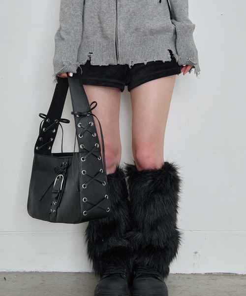 Heart Tattoo(ハートタトゥー)の「lace up shoulder bag / レースアップショルダーバッグ(ハンドバッグ・レディース・シルバー/ブラック・FREE)」の1枚目の写真