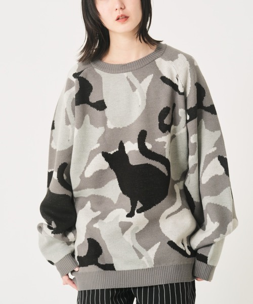 CORISCO（コリスコ）の「アニマルカモフラ柄ニット(M1)（ニット/セーター・メンズ・カーキ系2/ベージュ系1/グレー系2/カーキ系1/ベージュ系2/グレー系1・X-LARGE/LARGE/MEDIUM）」の2枚目の写真