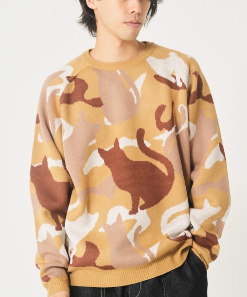 CORISCO（コリスコ）の「アニマルカモフラ柄ニット(M1)（ニット/セーター・メンズ・カーキ系2/ベージュ系1/グレー系2/カーキ系1/ベージュ系2/グレー系1・X-LARGE/LARGE/MEDIUM）」の3枚目の写真