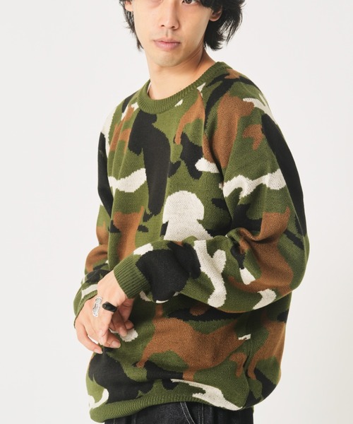 CORISCO（コリスコ）の「アニマルカモフラ柄ニット(M1)（ニット/セーター・メンズ・カーキ系2/ベージュ系1/グレー系2/カーキ系1/ベージュ系2/グレー系1・X-LARGE/LARGE/MEDIUM）」の6枚目の写真
