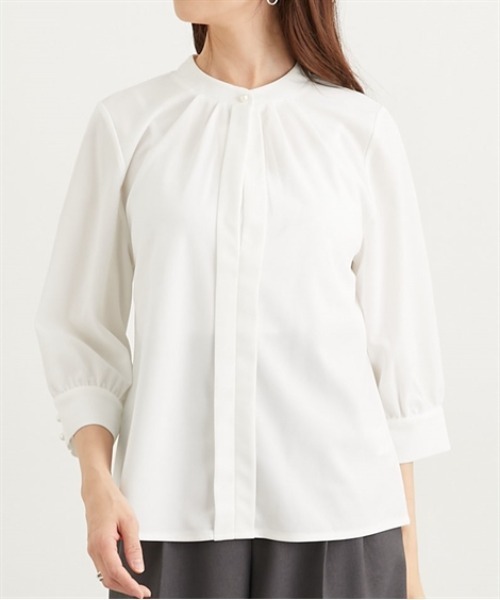 nissen（ニッセン）の「七分袖スタンドカラーカットソーブラウス【ＵＶカット・洗濯機ＯＫ】（シャツ/ブラウス・レディース・オフホワイト/ライトピンク/グレー/ブルー・L/M/3L/LL）」の5枚目の写真