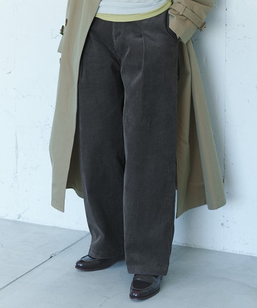 THREE FIFTY STANDARD(スリーフィフティースタンダード)の「小谷 実由さんと作った こだわった色味のコーデュロイワイドパンツ〈チャコールグレー〉(その他パンツ・レディース・チャコールグレー・L/LL/3L)」の1枚目の写真