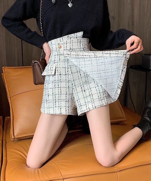 Miniministore(ミニミニストア)の「ツイードショートパンツ ラップスカート風(その他パンツ・レディース・ブラック/オフホワイト・M/S/L)」の9枚目の写真