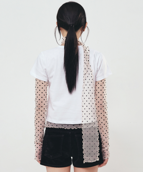 NICK&NICOLE(ニックアンドニコール)の「ROSE SIGNATURE CROP TOP_WHITE BURGUNDY(Tシャツ/カットソー・レディース・その他・FREE)」の3枚目の写真