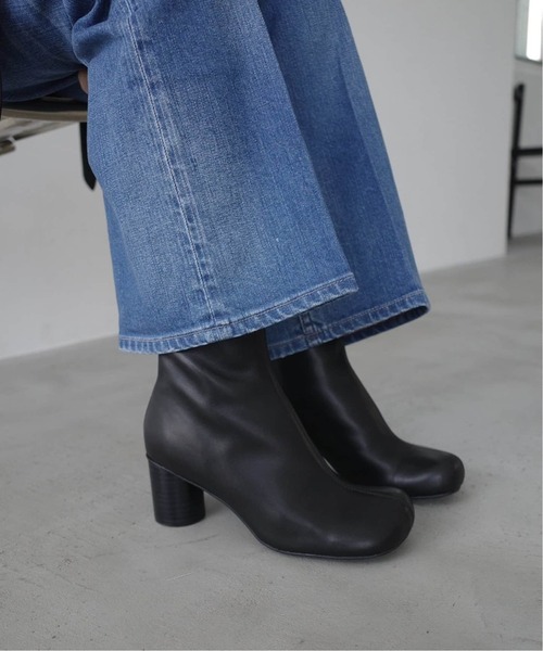 SLOBE IENA（スローブイエナ）の「《WEB限定サイズあり/追加2》SLOBE スクエアトゥショートブーツ（ブーツ・レディース・ブラック/ベージュ系その他・23cm/23.5cm/24cm/24.5cm/25cm）」の5枚目の写真