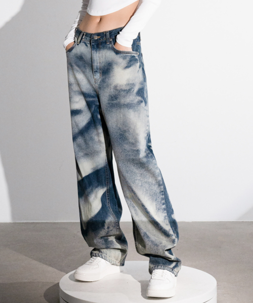 AVANDRESS(アバンドレス )の「T.D.I. Buckle Denim Pants PURPLE(デニムパンツ・レディース・その他・LARGE/SMALL/MEDIUM)」の2枚目の写真