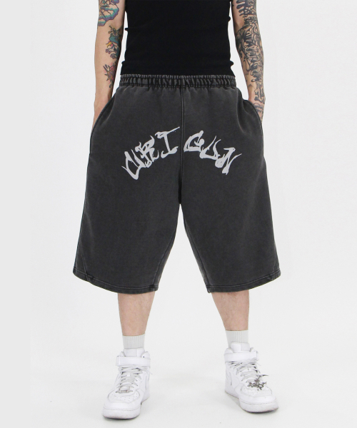 CRIGUN(クリガン)の「アートワークバミューダパンツピグメントBLACK(その他パンツ・レディース・ブラック・LARGE/X-LARGE/MEDIUM)」の4枚目の写真