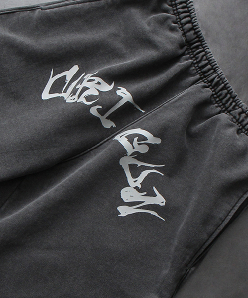 CRIGUN(クリガン)の「アートワークバミューダパンツピグメントBLACK(その他パンツ・レディース・ブラック・LARGE/X-LARGE/MEDIUM)」の8枚目の写真