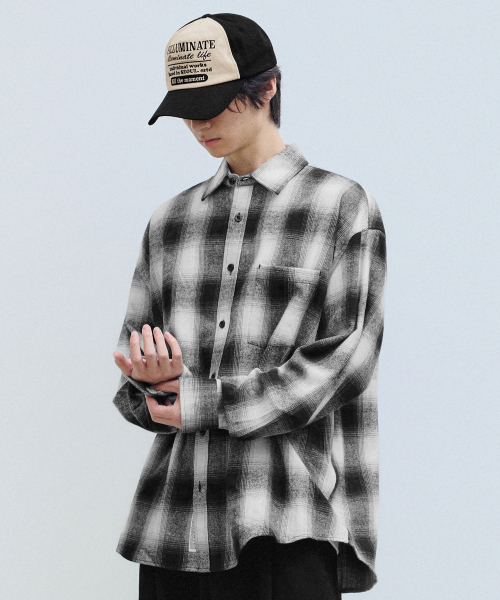 F.ILLUMINATE（フィルミネイト）の「フェードチェックシャツ-ブラック（シャツ/ブラウス・レディース・その他・LARGE/SMALL/MEDIUM）」の3枚目の写真