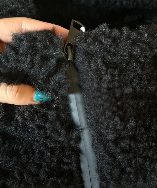 Dalfwin（ダールフィン）の「韓国ファッション バックロゴボアパーカーブルゾン（ブルゾン・レディース・ブラック・FREE）」の11枚目の写真