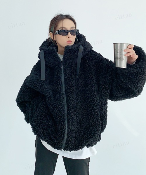 Dalfwin（ダールフィン）の「韓国ファッション バックロゴボアパーカーブルゾン（ブルゾン・レディース・ブラック・FREE）」の6枚目の写真