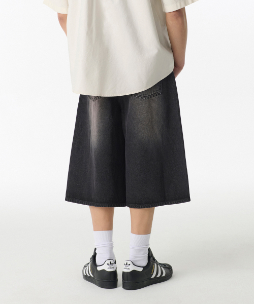 MUSINSA STANDARD（ムシンサスタンダード）の「ビッグブラシロングバミューダデニムパンツ[ブラック]（デニムパンツ・メンズ・その他・32/33/28/29/31/36/26/27/38/40/42/30/34）」の6枚目の写真