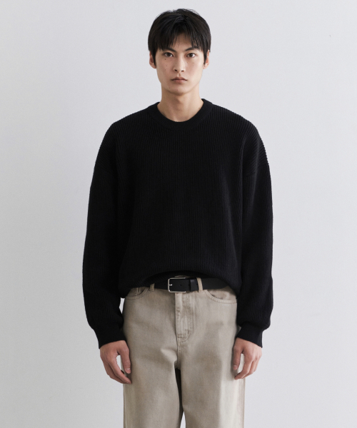 MUSINSA STANDARD(ムシンサスタンダード)の「オーバーサイズリブドクルーネックニット【ブラック】(ニット/セーター・メンズ・その他・SMALL/MEDIUM/LARGE/X-LARGE/XX-LARGE)」の1枚目の写真