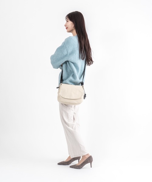 Jack Gomme（ジャックゴム）の「【JACK GOMME】ショルダーバッグ メッセンジャーバッグ　NICO Sac besace（ショルダーバッグ・レディース・アイボリー/ブラック/シルバー/モカ/オリーブ/インディゴブルー/ワインレッド・FREE）」の15枚目の写真