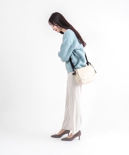 Jack Gomme（ジャックゴム）の「【JACK GOMME】ショルダーバッグ メッセンジャーバッグ　NICO Sac besace（ショルダーバッグ・レディース・アイボリー/ブラック/シルバー/モカ/オリーブ/インディゴブルー/ワインレッド・FREE）」の16枚目の写真