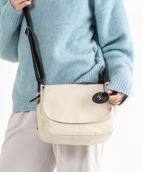 Jack Gomme（ジャックゴム）の「【JACK GOMME】ショルダーバッグ メッセンジャーバッグ　NICO Sac besace（ショルダーバッグ・レディース・アイボリー/ブラック/シルバー/モカ/オリーブ/インディゴブルー/ワインレッド・FREE）」の12枚目の写真