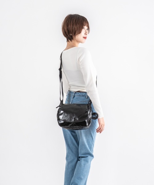 Jack Gomme（ジャックゴム）の「【JACK GOMME】ショルダーバッグ メッセンジャーバッグ　NICO Sac besace（ショルダーバッグ・レディース・アイボリー/ブラック/シルバー/モカ/オリーブ/インディゴブルー/ワインレッド・FREE）」の17枚目の写真