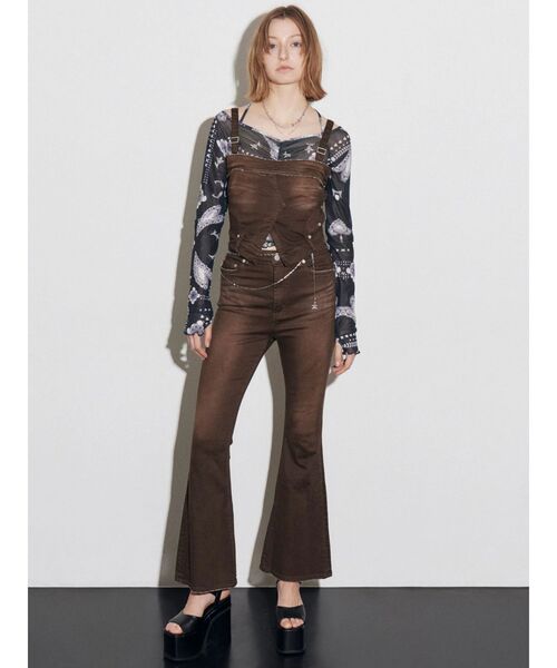 EMODA（エモダ）の「デニムキャミサロペット（サロペット/オーバーオール・レディース・ブラック/ライトブルー/インディゴブルー/ブラウン・SMALL/MEDIUM）」の2枚目の写真