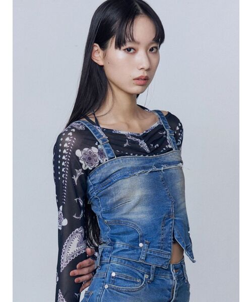 EMODA（エモダ）の「デニムキャミサロペット（サロペット/オーバーオール・レディース・ブラック/ライトブルー/インディゴブルー/ブラウン・SMALL/MEDIUM）」の8枚目の写真