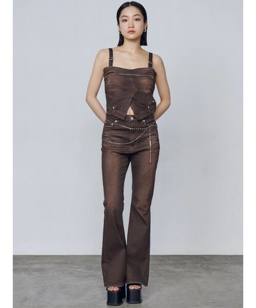 EMODA（エモダ）の「デニムキャミサロペット（サロペット/オーバーオール・レディース・ブラック/ライトブルー/インディゴブルー/ブラウン・SMALL/MEDIUM）」の11枚目の写真